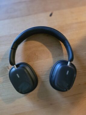 Baseus Wireless Over-Ear Headphones in Black